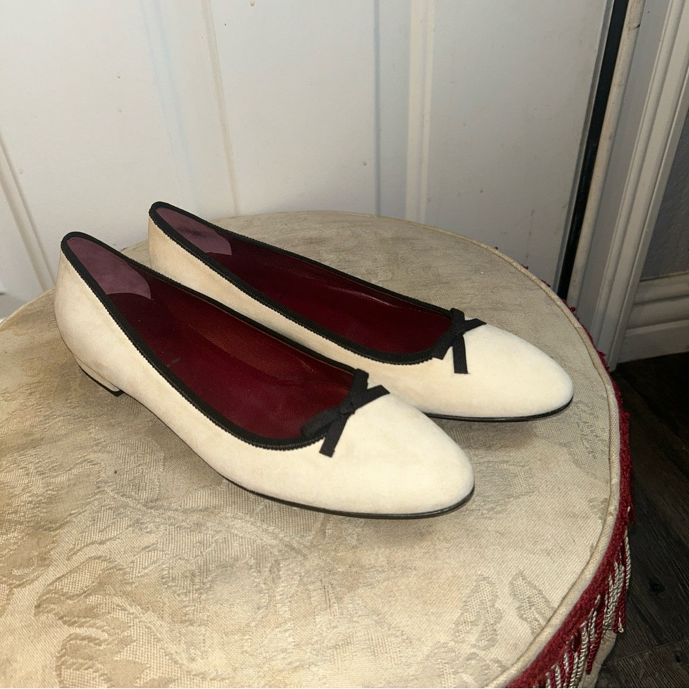 new Prada Women's leather beige flat SLIP ON shoes Sz 40.5/ 10.5 MADE IN iTALY